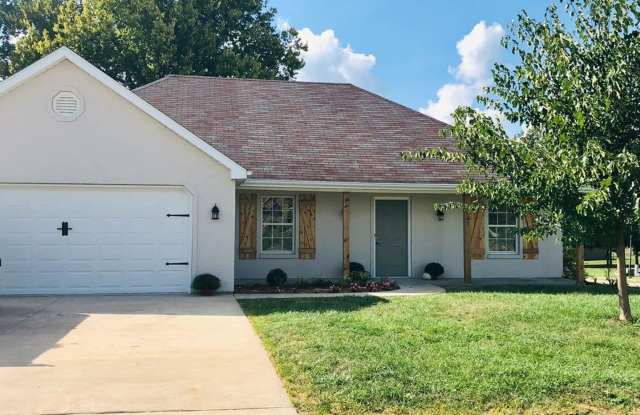 Fabulous 3 Bed 2 Bath House!