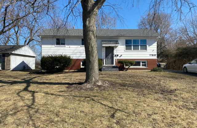 Photo of 5 BED 2 BATH HOUSE