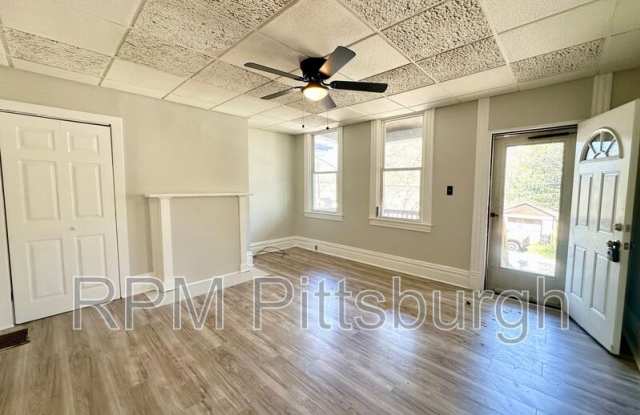 1015 Smithton Ave