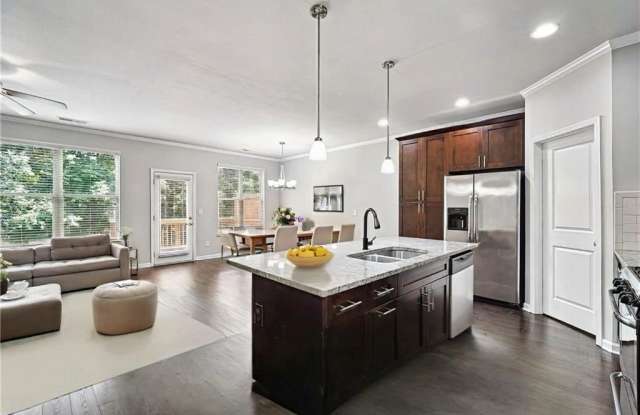 5590 Bright Cross Way