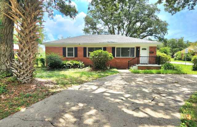 Welcome to your 4 Bed/2 Bath residence nestled in the heart of Pensacola!