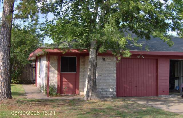 1704 Trinity Pl - 1704 Trinity Place, College Station, TX 77840