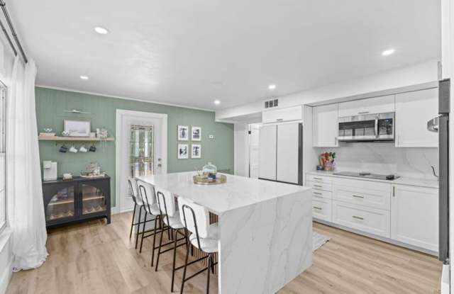 Photo of 715 Kaye Street, West Palm Beach, FL 33405