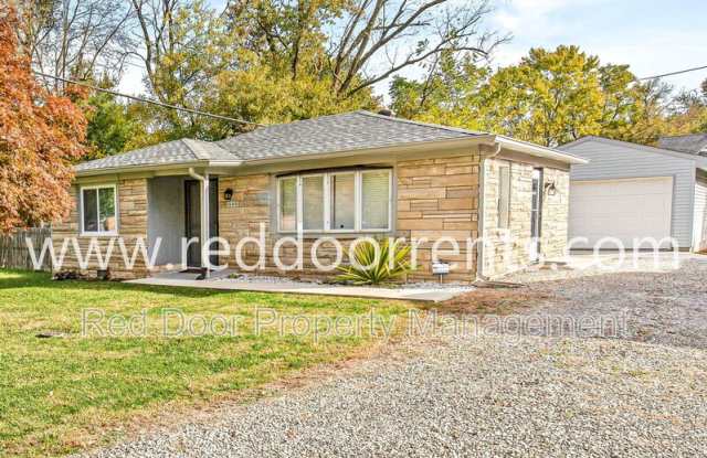 Photo of 1449 S Leland Ave