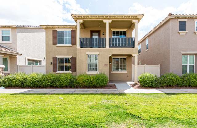 3906 E Leslie Dr