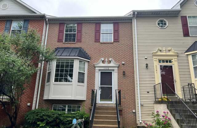 5523 STROUD COURT