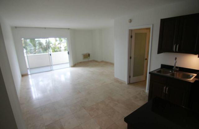 3949 Los Feliz Boulevard