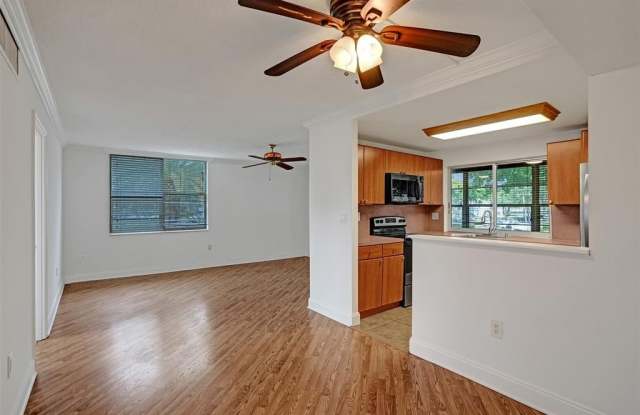 Photo of 9351 Lime Bay Blvd