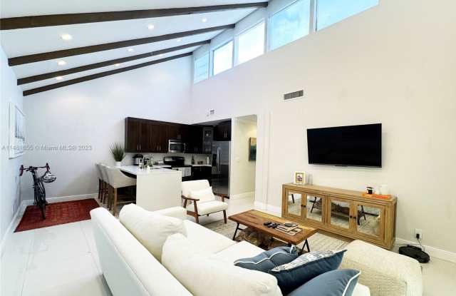 Photo of 7788 Southwest 99th Street