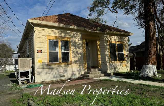 1243 4th Avenue - Front