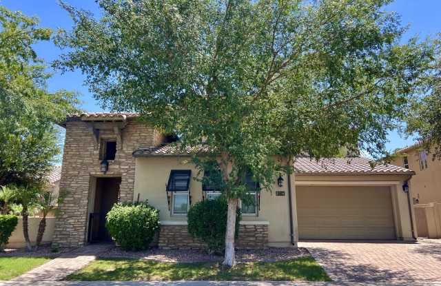 4443 S Greythorne
