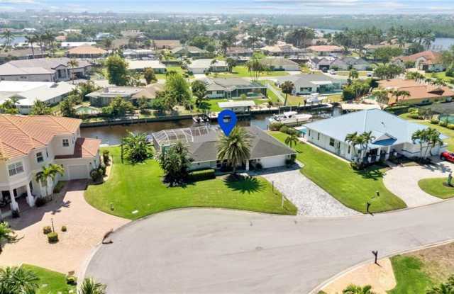 858 Hatchee Vista Lane