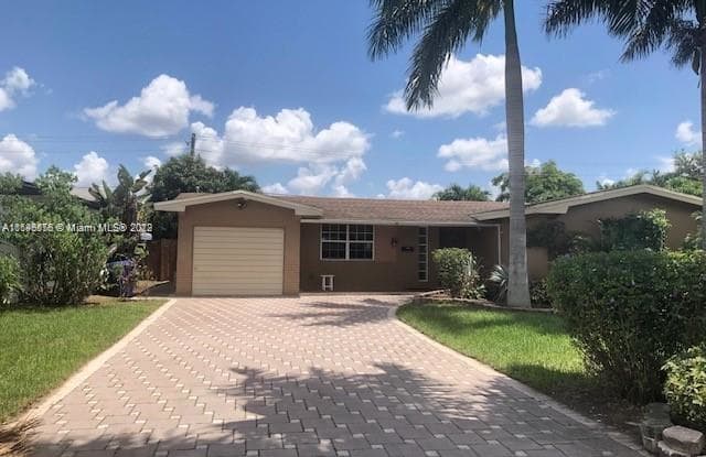 8831 NW 10th St - 8831 Northwest 10th Street, Pembroke Pines, FL 33024