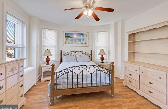 726 ROCK CREEK CHURCH Road NW unit: 2