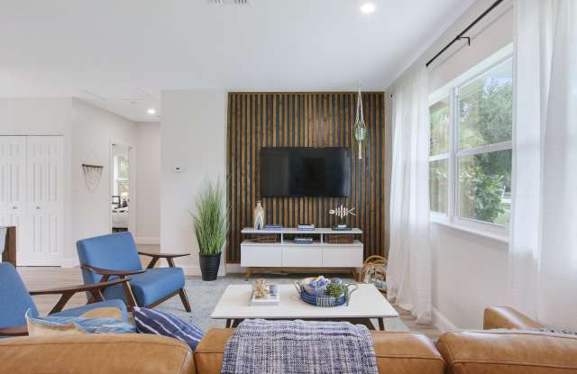 Photo of 2559 Conroy Drive