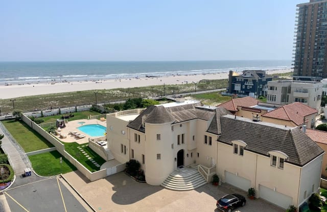 118 S Plaza Pl - 118 South Plaza Place, Atlantic City, NJ 08401