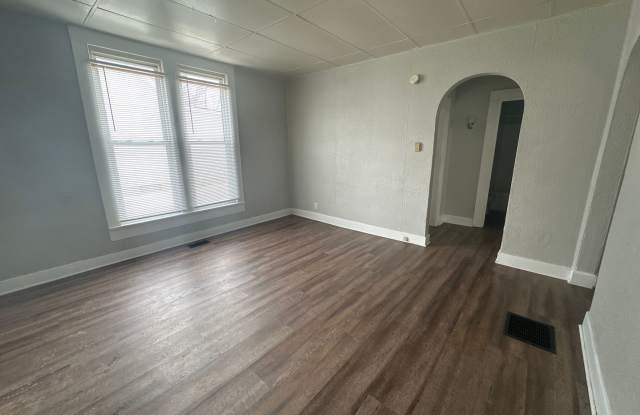 Offering Unbeatable Convenience to Local Shops and Restuarants