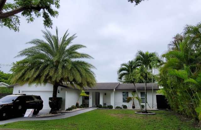 12945 SW 76th Ter