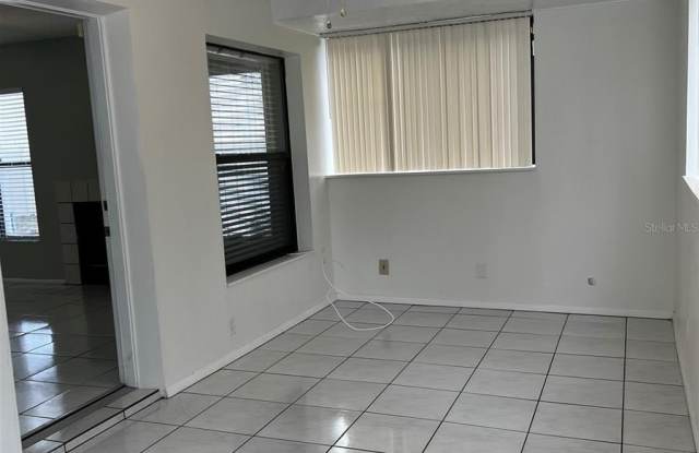 3154 S SEMORAN BOULEVARD