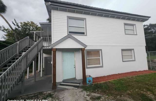 615 Clearlake Road unit B
