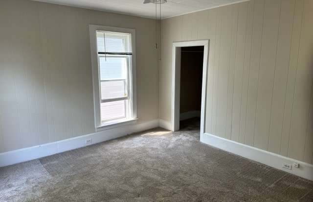 405 South Stewart Avenue