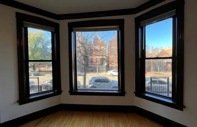 1231 N Greenview Avenue