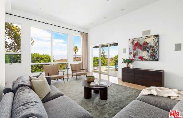 14435 Mulholland Drive