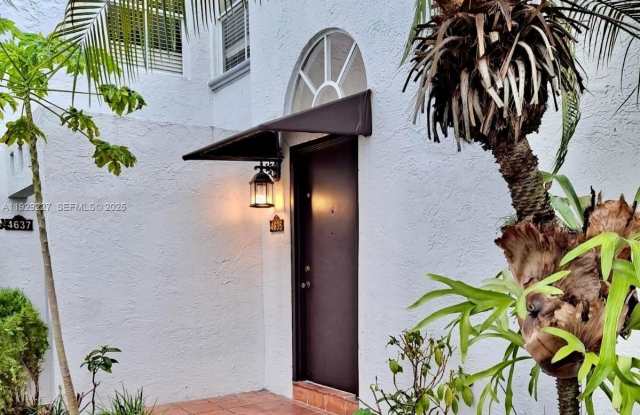 Photo of 4635 NW 97th Pl