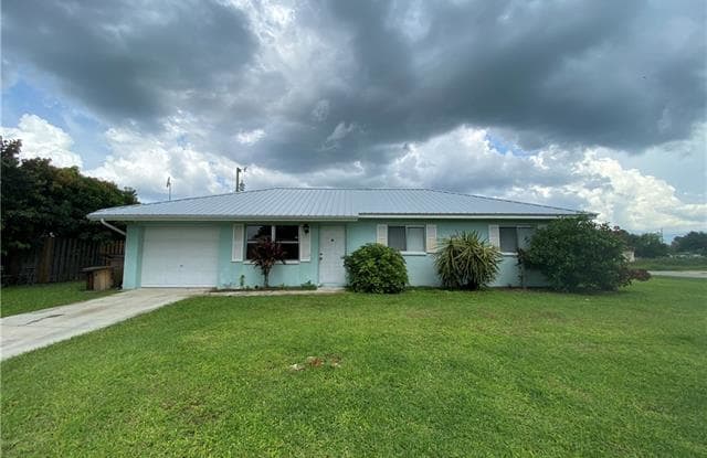 301 Stewart LN - 301 Stewart Lane, Lehigh Acres, FL 33936