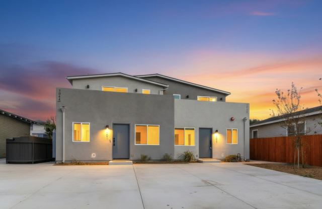 Photo of 3044 J Street