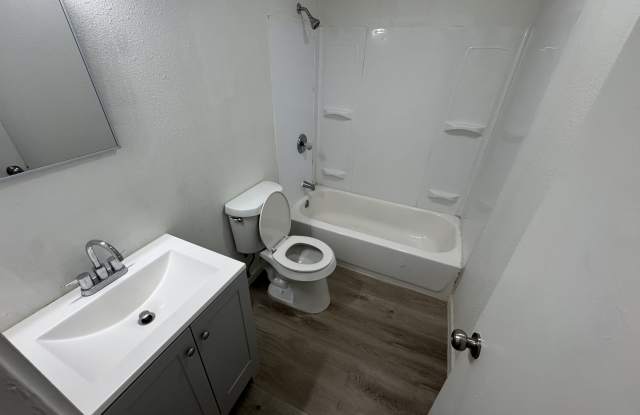 Photo of 1101 West Sherer Street