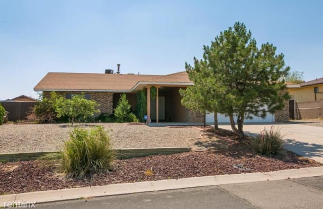 409 Robert Court NE UNIT - 409 Robert Court Northeast, Rio Rancho, NM 87124