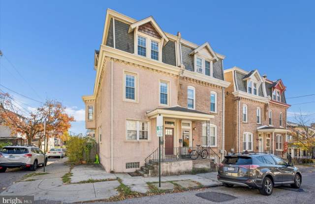 Photo of 389 CONARROE Street