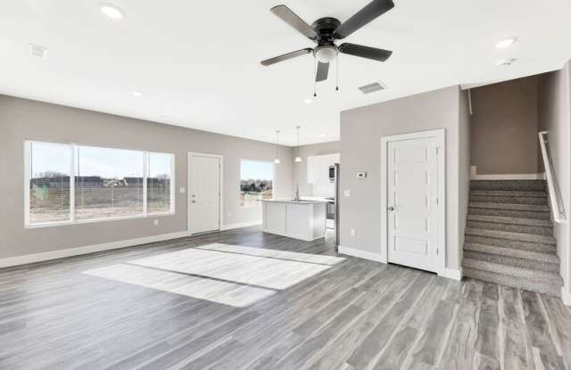 7305 East 34th Street North