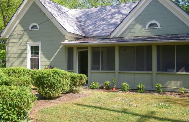 Private Apartment in Normaltown Athens - 532 Nantahala Avenue, Athens, GA 30606