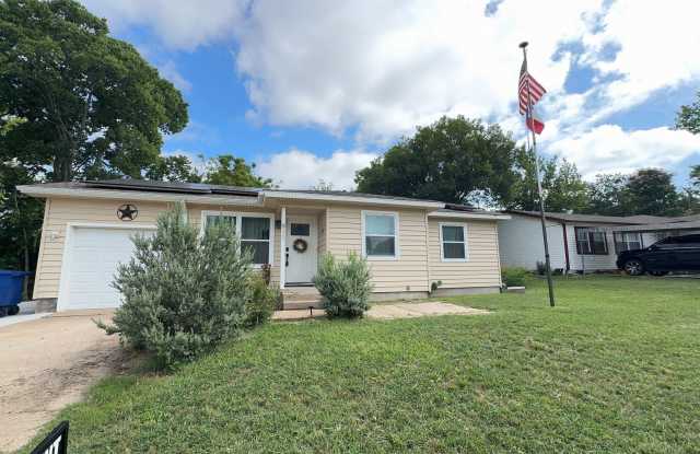 3-bedroom 1-bathroom house!