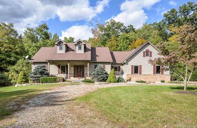 2758 BULLARD Road - 2758 Bullard Road, Livingston County, MI 48353