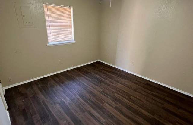 $0 First Month's Rent / $0 Deposit at Move-in