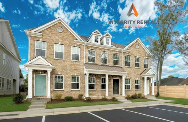 2 Bedroom Townhome Main Street Pineville - AVAILABLE AUGUST 2026