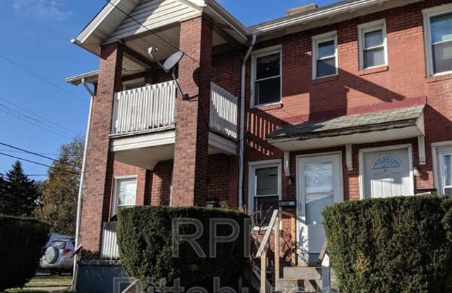 820 Crawford Ave - 820 Crawford Avenue, Duquesne, PA 15110