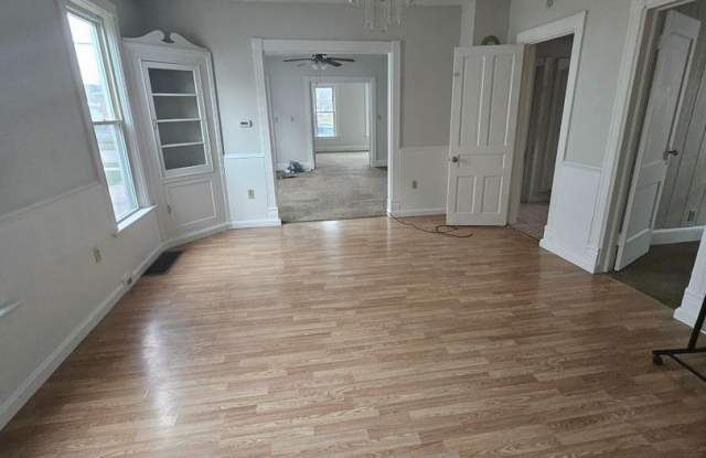 Lower 3 bedroom west side