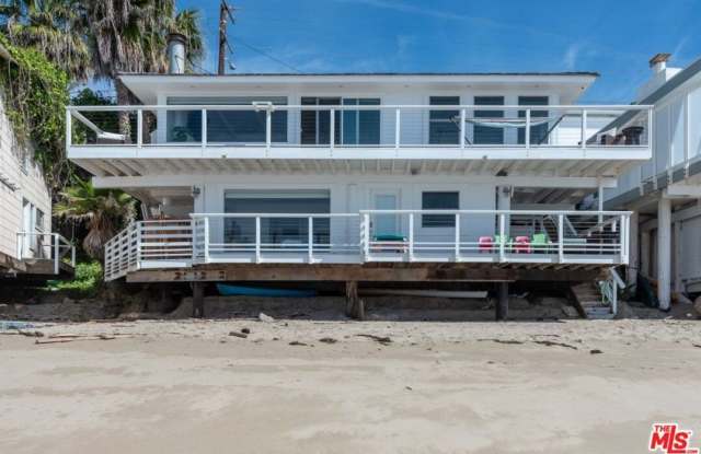 Photo of 24942 Malibu Rd