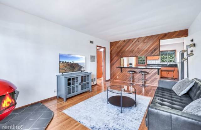 1129 Harrison Ave.