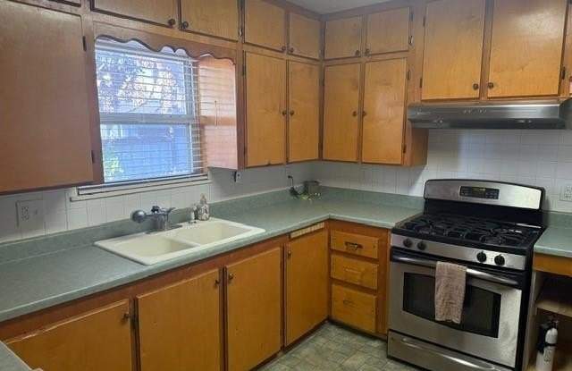 Photo of 2025 Lowden Street