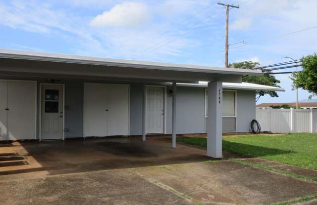 Pearl City, 3 bed, 2 bath house, classic with modern upgrades!