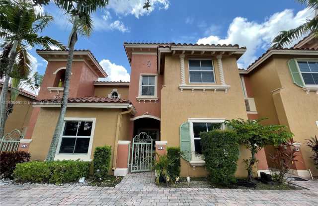 810 SW 143rd Ter