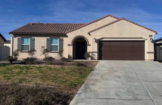 ✨ Newer Home for Rent in the East Hills – Near Rio Bravo Country Club ✨