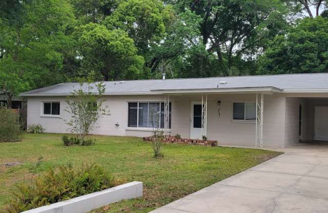 4/2 (Madison Park) Nice home in quiet neighborhood