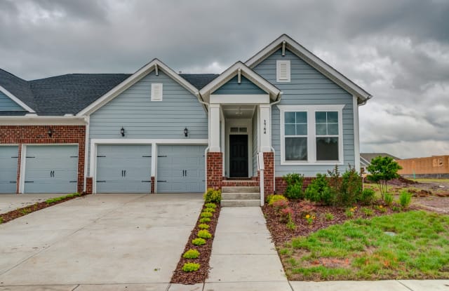 1766 Avant Ln - 1766 Avant Ln, Hendersonville, TN 37075