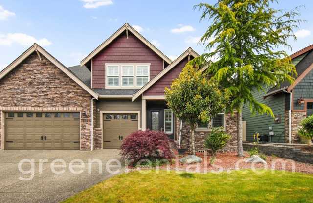 Luxurious 4BD 3.5BA Home in Campus Highlands
